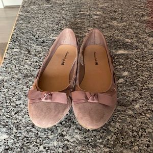 American Eagle Lavender-Colored Flats